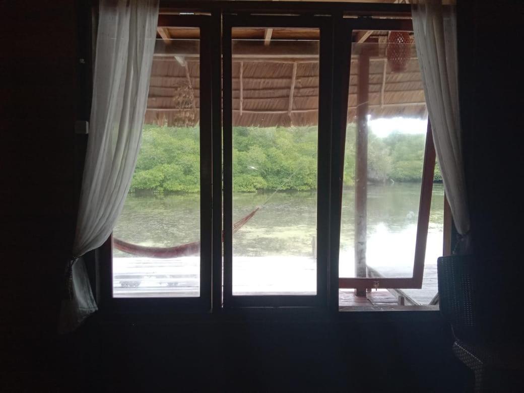 Beser Bay Homestay Besir Bagian luar foto