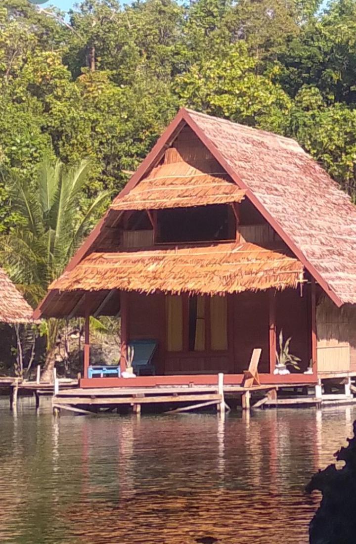 Beser Bay Homestay Besir Bagian luar foto